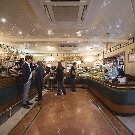 Le Stanze Di Piazza Dei Martiri Bed and Breakfast Napoli Eksteriør billede