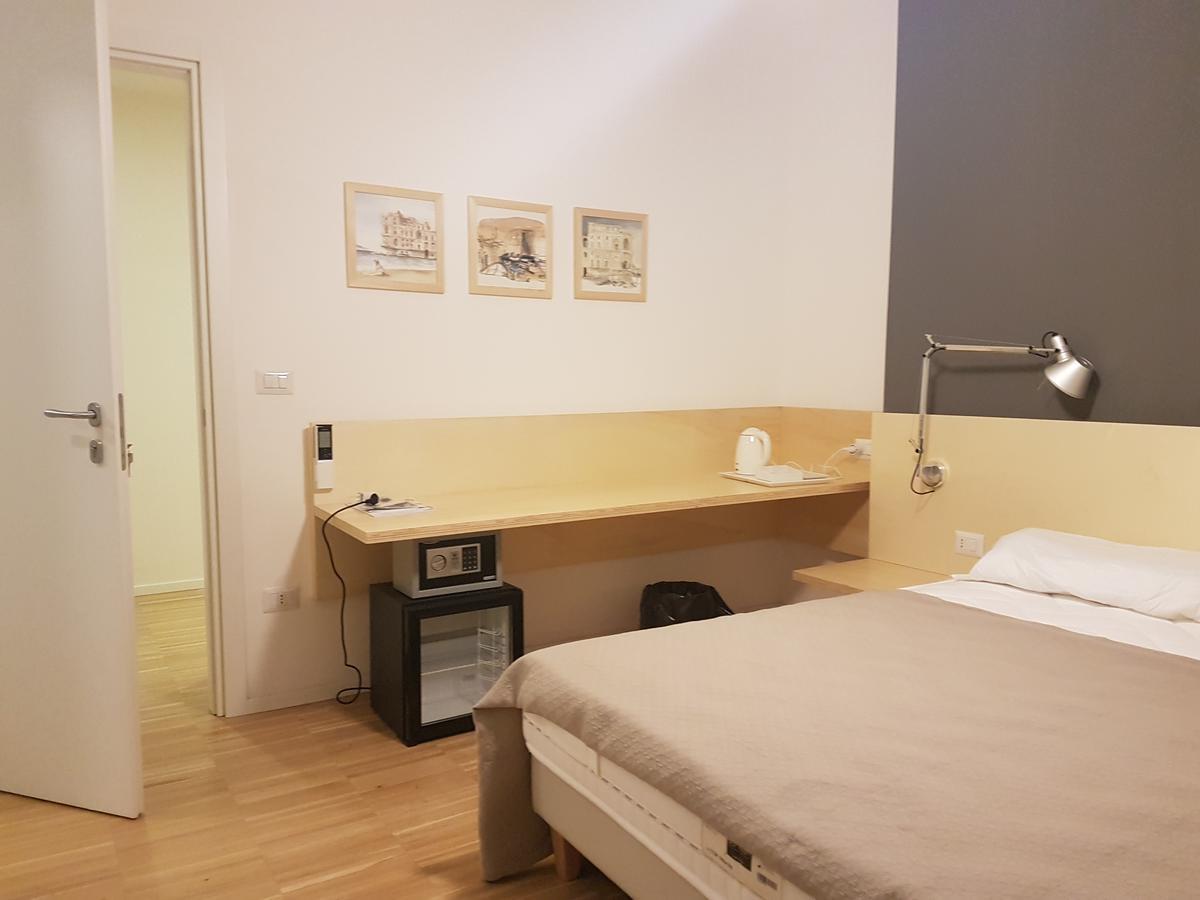 Le Stanze Di Piazza Dei Martiri Bed and Breakfast Napoli Eksteriør billede