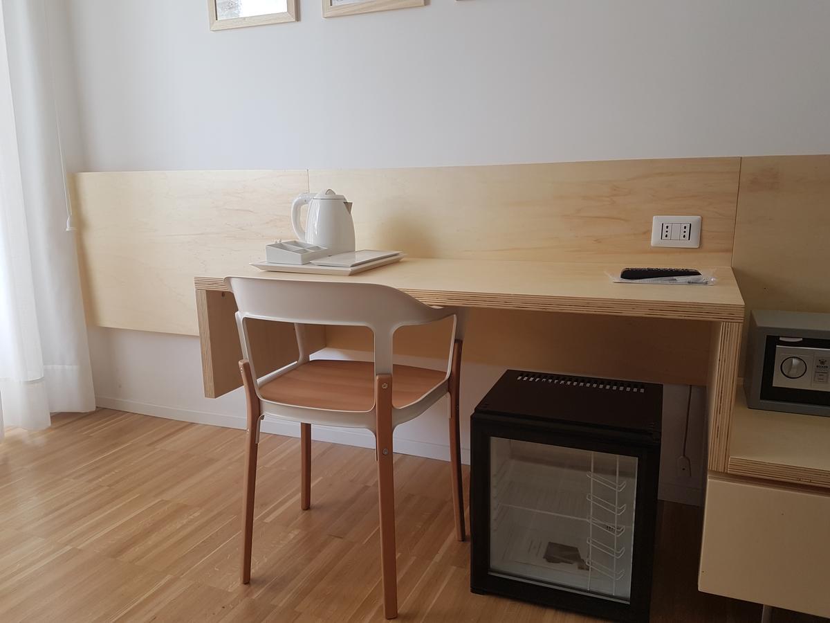 Le Stanze Di Piazza Dei Martiri Bed and Breakfast Napoli Eksteriør billede