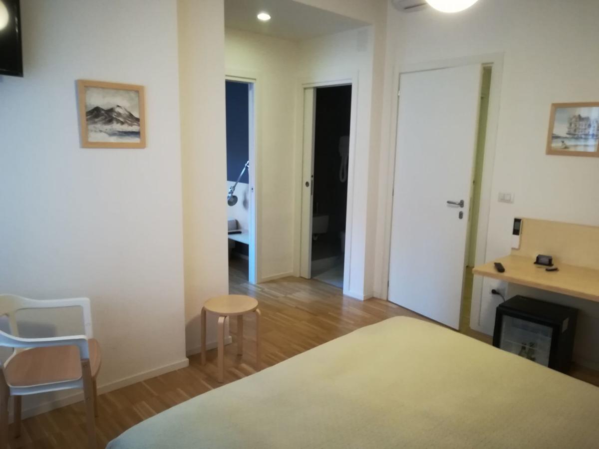 Le Stanze Di Piazza Dei Martiri Bed and Breakfast Napoli Eksteriør billede