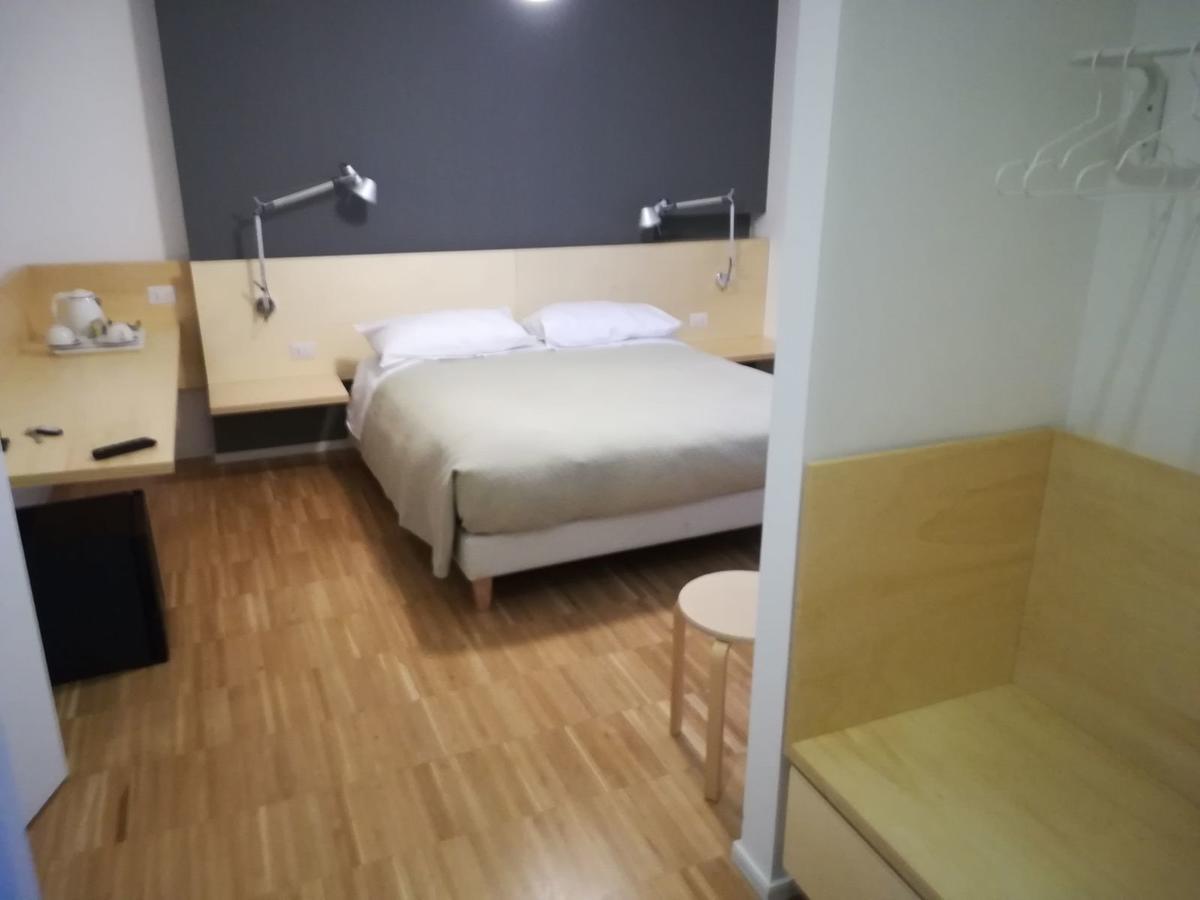 Le Stanze Di Piazza Dei Martiri Bed and Breakfast Napoli Eksteriør billede