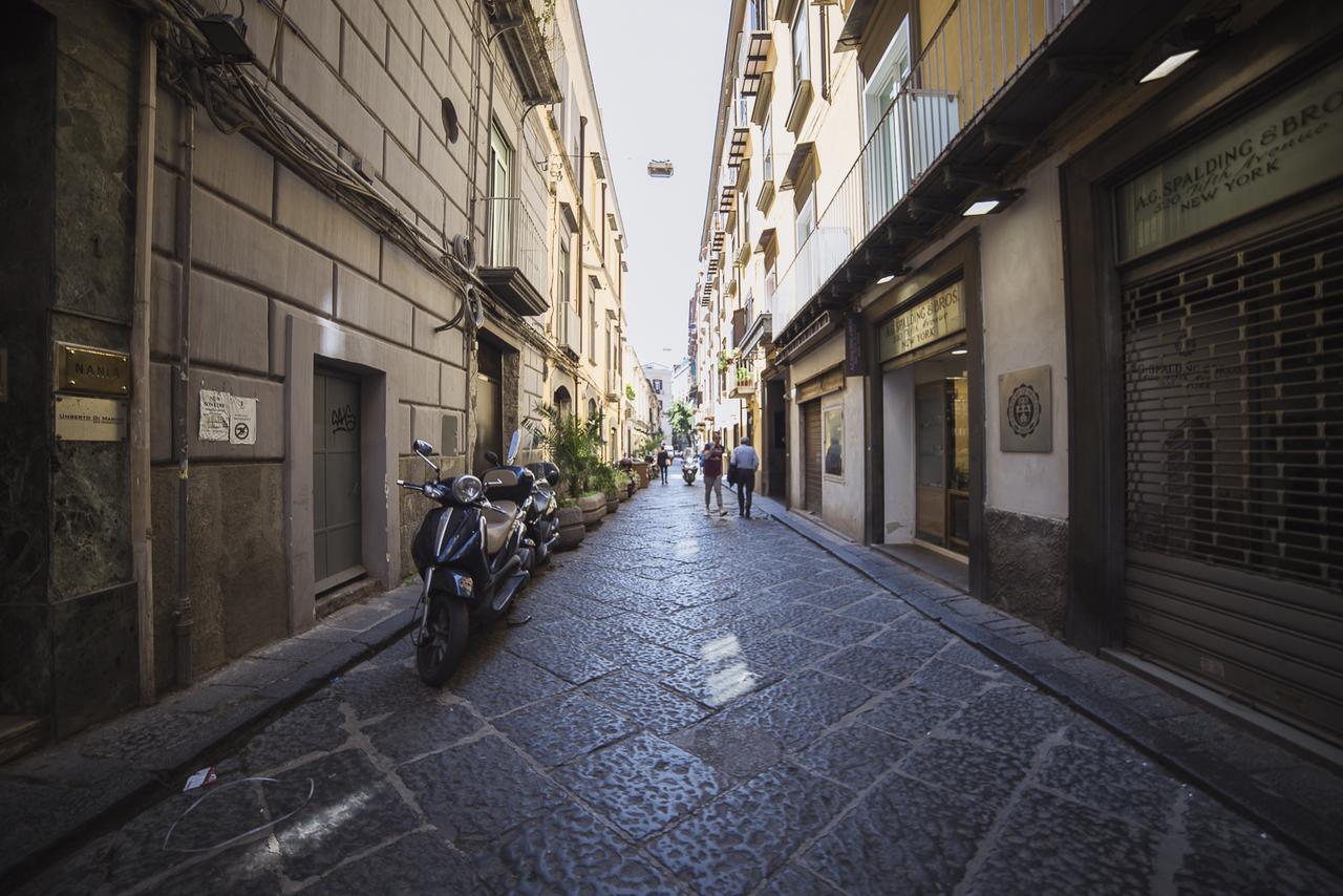 Le Stanze Di Piazza Dei Martiri Bed and Breakfast Napoli Eksteriør billede