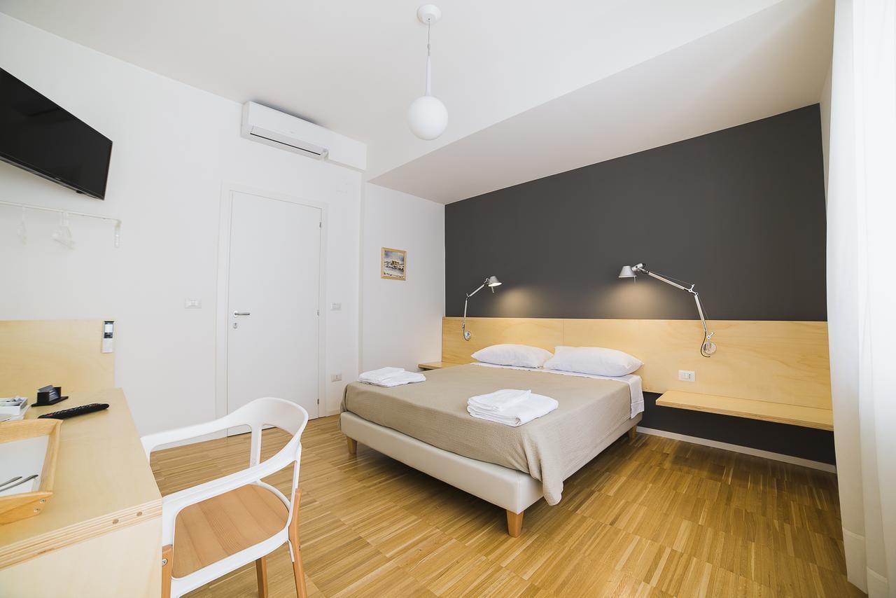 Le Stanze Di Piazza Dei Martiri Bed and Breakfast Napoli Eksteriør billede