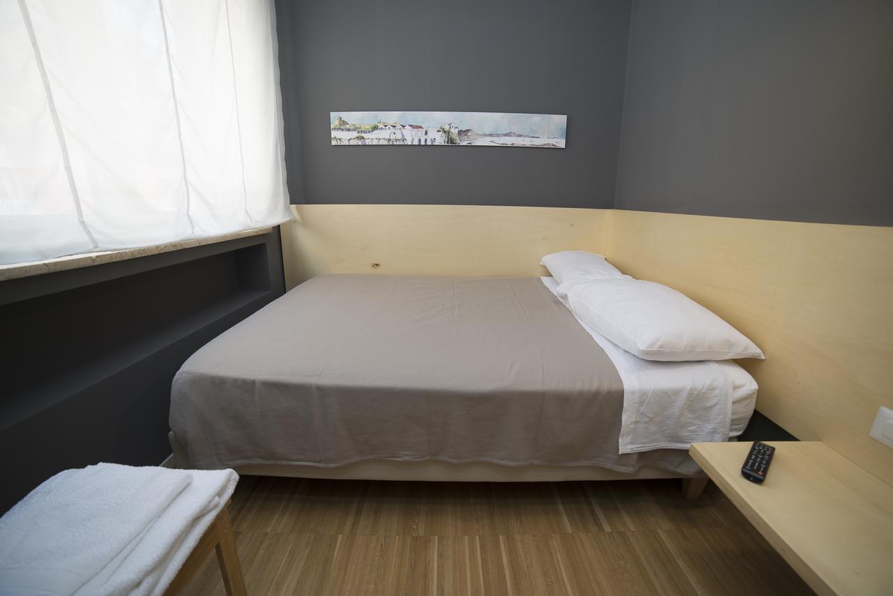 Le Stanze Di Piazza Dei Martiri Bed and Breakfast Napoli Eksteriør billede