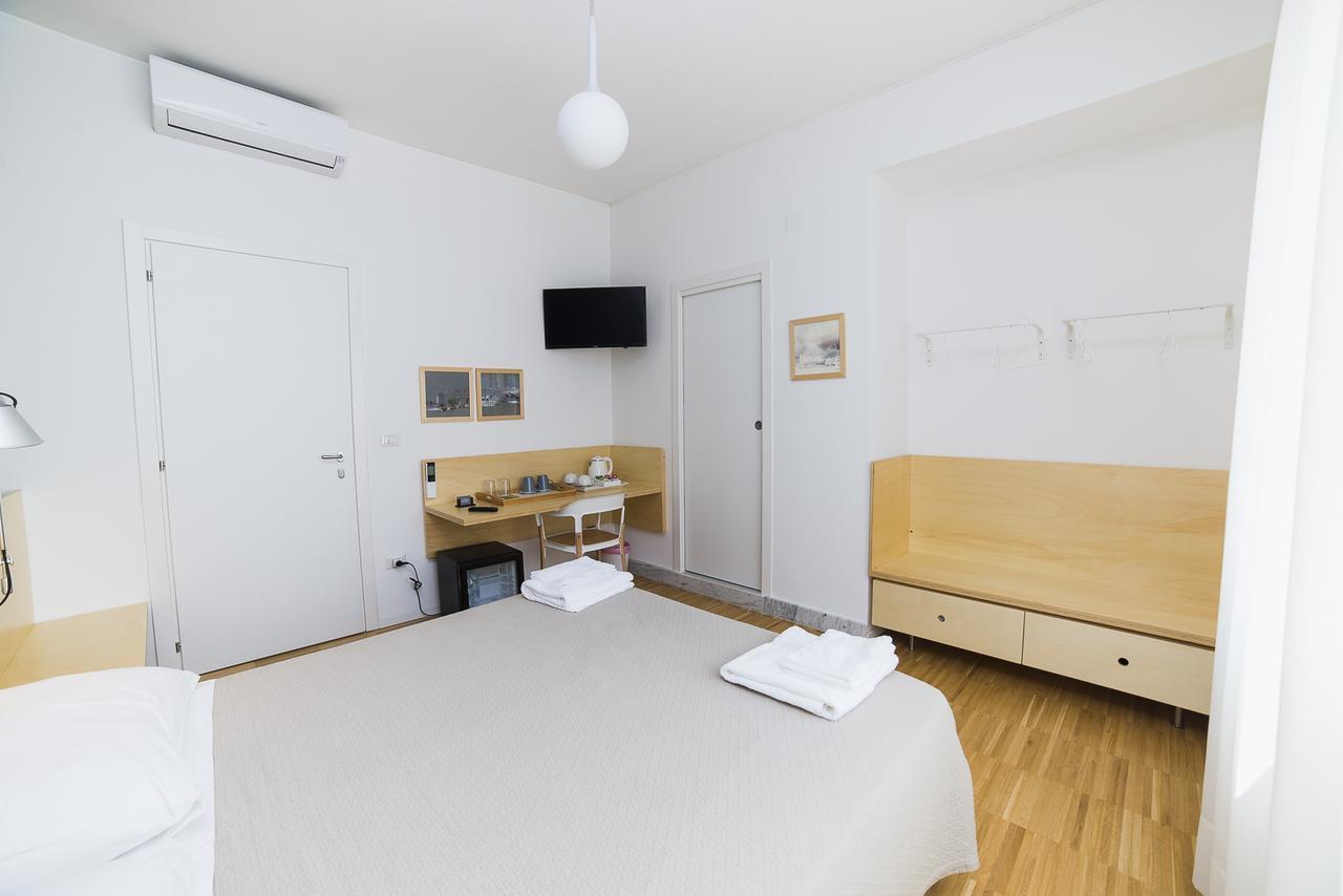 Le Stanze Di Piazza Dei Martiri Bed and Breakfast Napoli Eksteriør billede