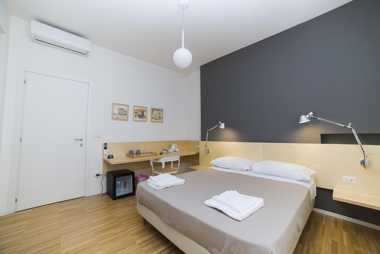 Le Stanze Di Piazza Dei Martiri Bed and Breakfast Napoli Eksteriør billede