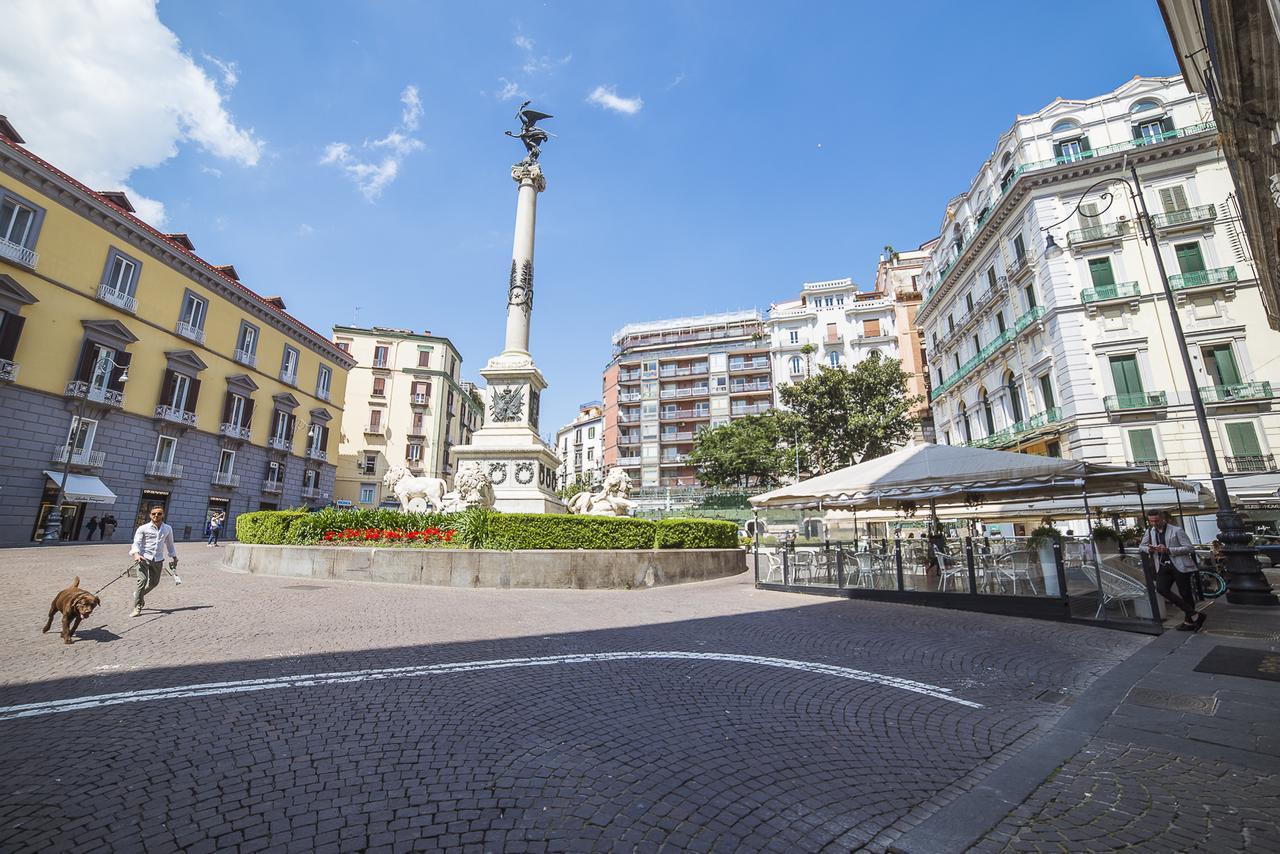 Le Stanze Di Piazza Dei Martiri Bed and Breakfast Napoli Eksteriør billede